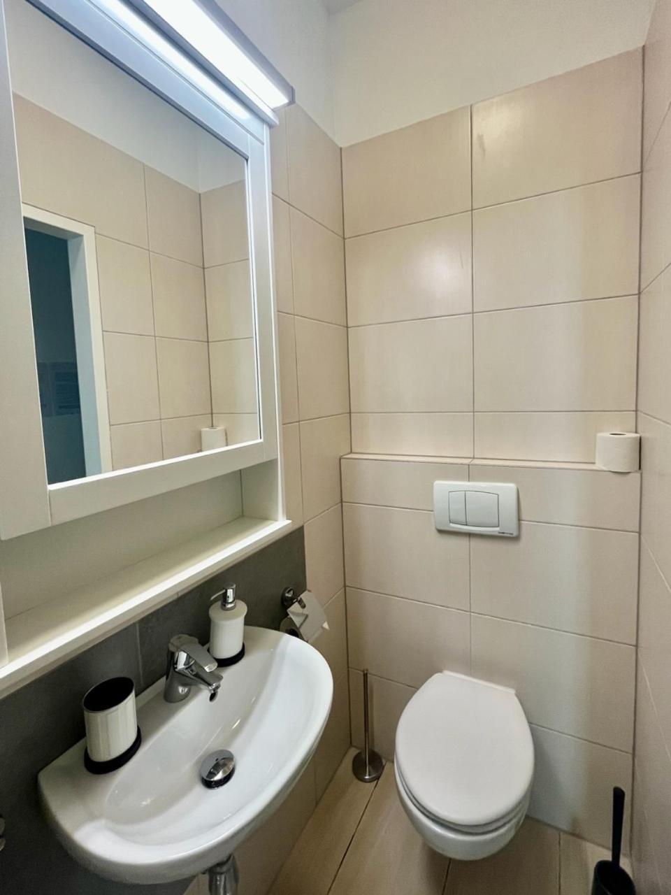 Farmer'S Market Apartments Виена Екстериор снимка